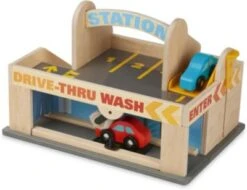 Melissa & Doug Parkhaus Mit Tankstelle Und Waschanlage Aus Holz -TONIES Geschäft 11154399 03