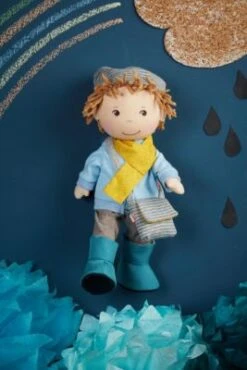 HABA 306579 Kleiderset Accessoires, 3-tlg. Puppen-Stiefel, Schal, Umhängetasche, 30 Cm -TONIES Geschäft 24258286 05